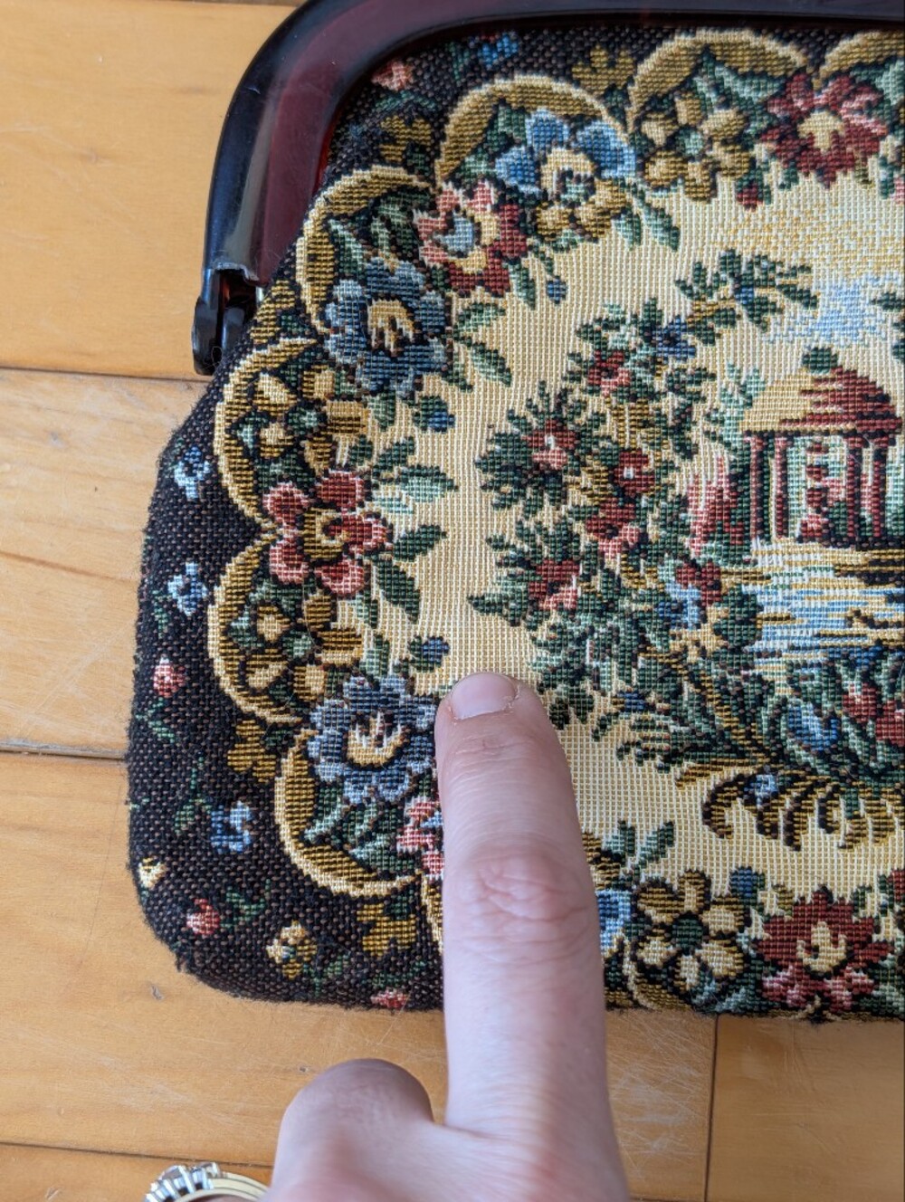 Vtg Tapestry Kiss-Lock Purse - Picture 10 of 10